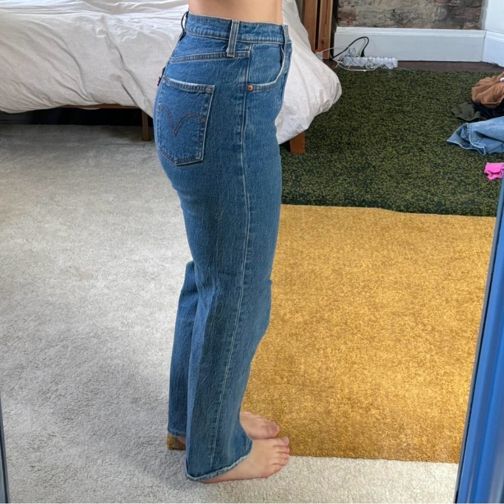 Women’s 26 levis